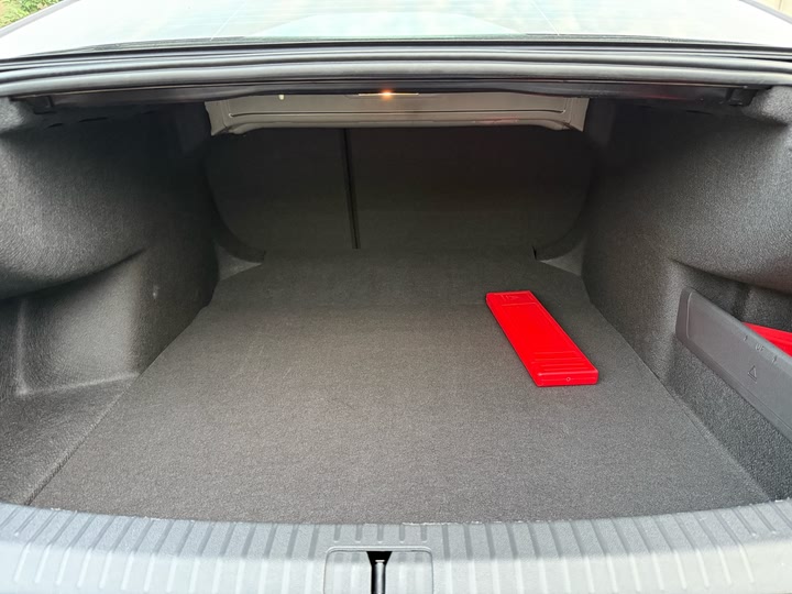 Фото 36 - Volkswagen Passat