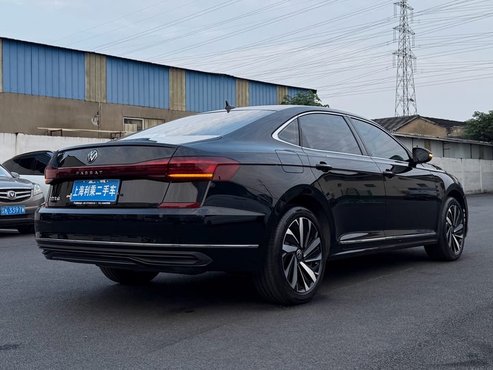 Фото 43 - Volkswagen Passat