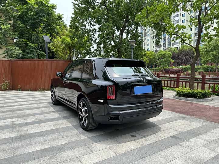 Фото 26 - Rolls-Royce Cullinan