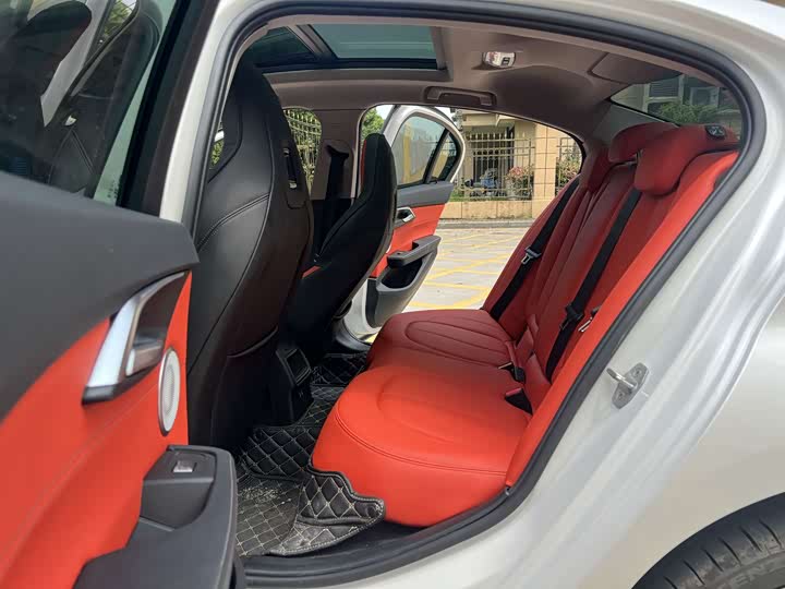 Фото 15 - BMW 1 Series