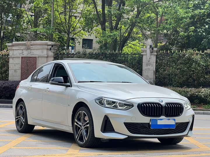 Фото 3 - BMW 1 Series