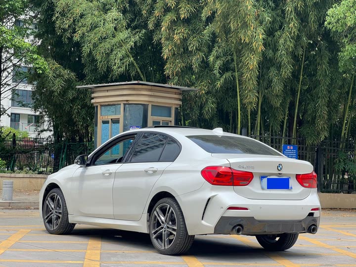 Фото 5 - BMW 1 Series