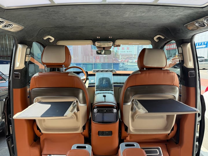 Фото 9 - Mercedes-Benz Vito