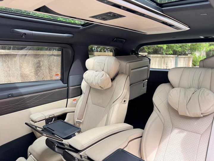 Фото 12 - Toyota Alphard