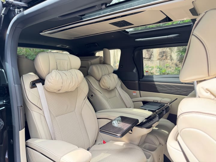 Фото 14 - Toyota Alphard