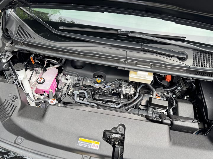 Фото 19 - Toyota Alphard