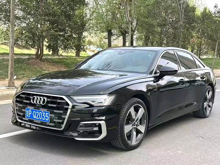 Фото 1 - Audi A6L