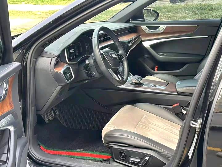 Фото 4 - Audi A6L