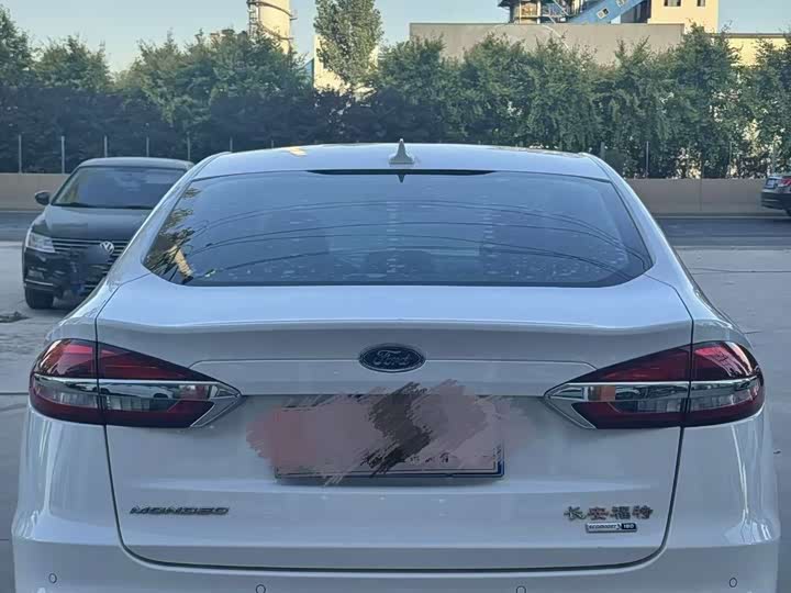 Фото 6 - Ford Mondeo