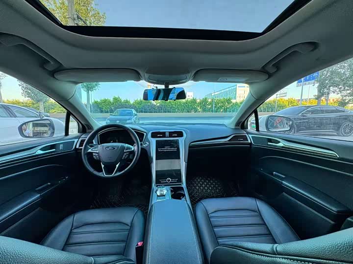 Фото 8 - Ford Mondeo