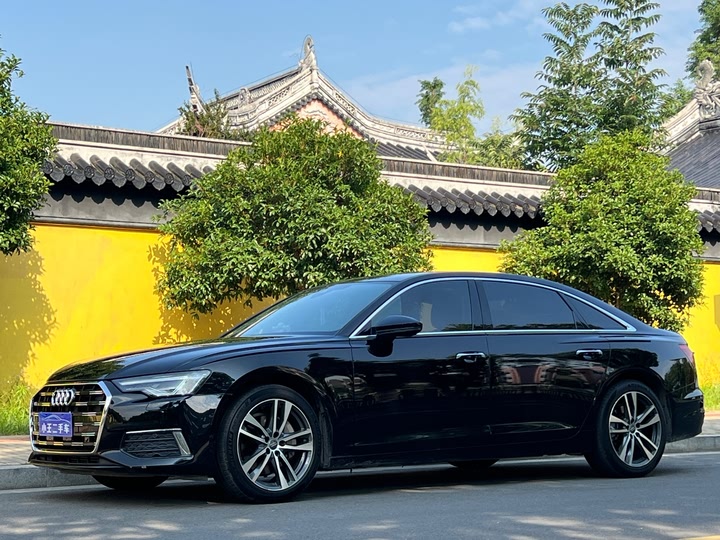 Фото 25 - Audi A6L