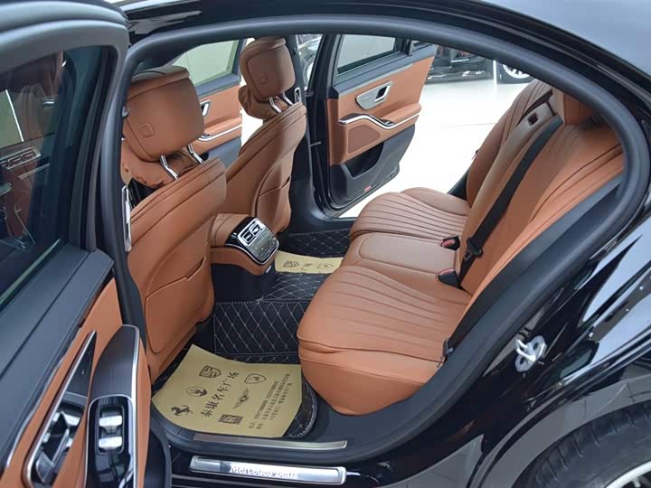 Фото 5 - Mercedes-Benz S-Class