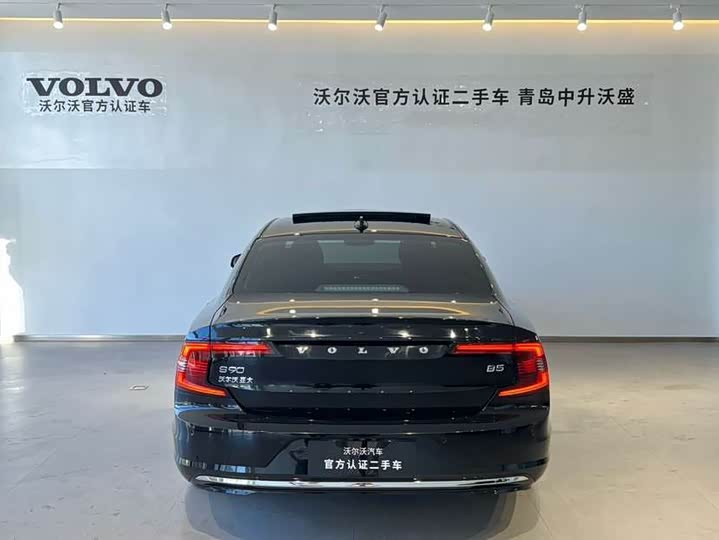 Фото 4 - Volvo S90