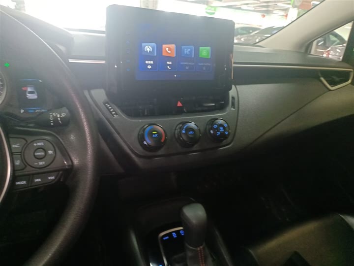 Фото 13 - Toyota Corolla