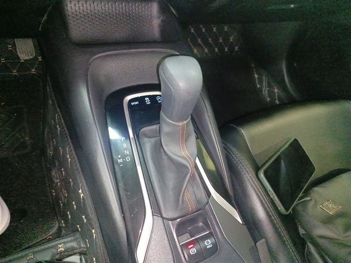 Фото 14 - Toyota Corolla