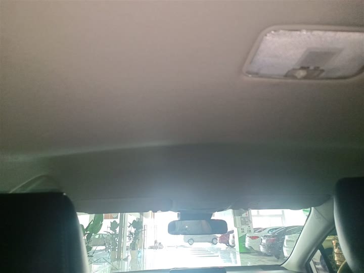 Фото 18 - Toyota Corolla