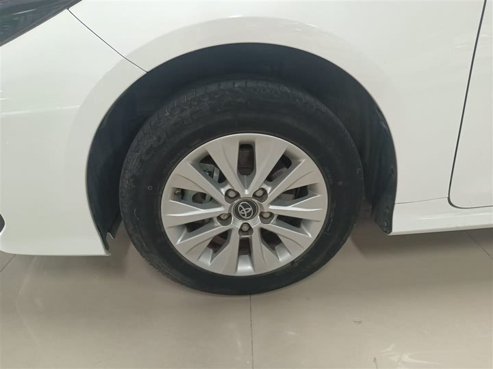 Фото 23 - Toyota Corolla