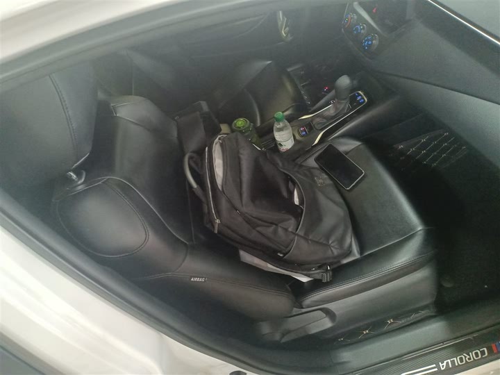 Фото 25 - Toyota Corolla