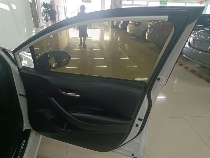 Фото 26 - Toyota Corolla