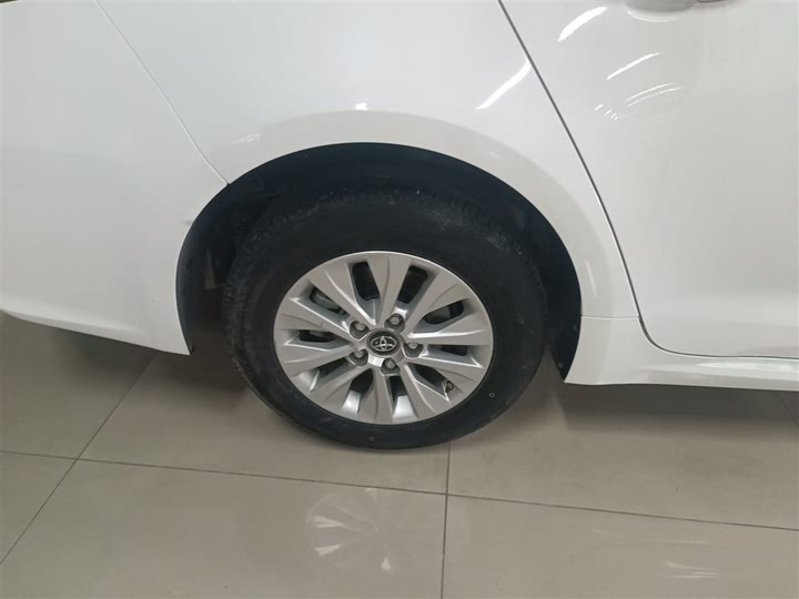 Фото 30 - Toyota Corolla