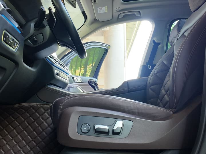 Фото 10 - BMW X5