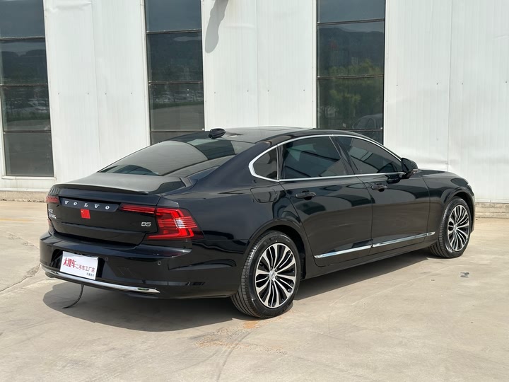 Фото 25 - Volvo S90