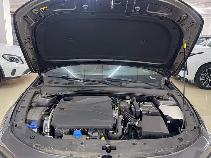 Фото 15 - Changan UNI-V