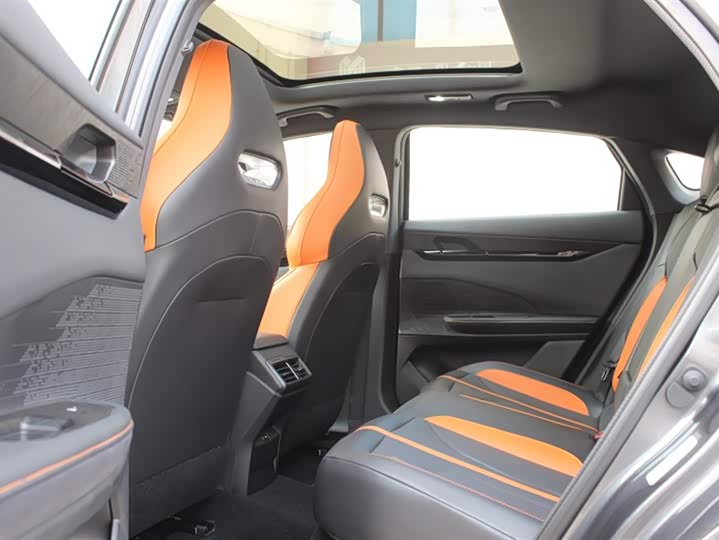 Фото 18 - Changan UNI-V