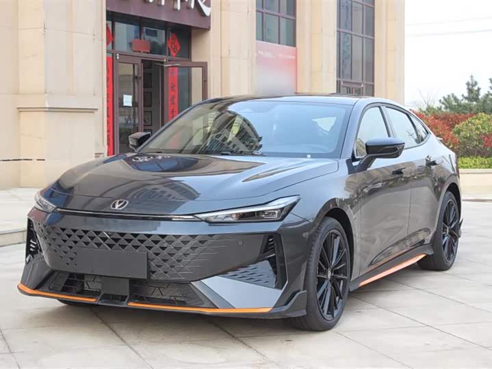 Фото 2 - Changan UNI-V