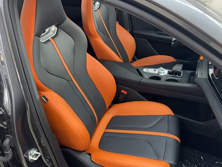 Фото 3 - Changan UNI-V