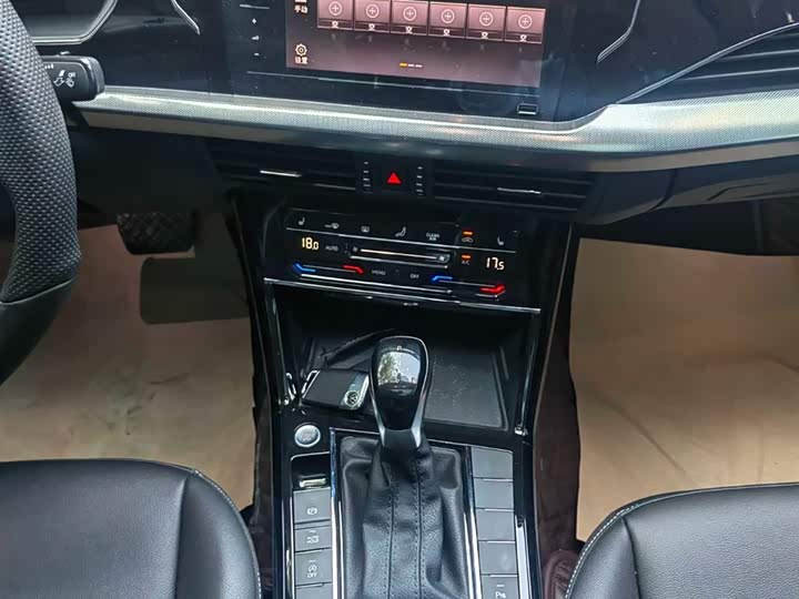 Фото 5 - Volkswagen Passat