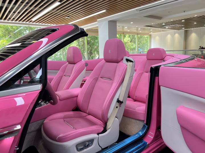 Фото 11 - Rolls-Royce Dawn