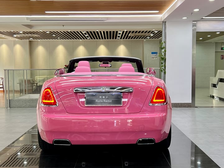 Фото 5 - Rolls-Royce Dawn