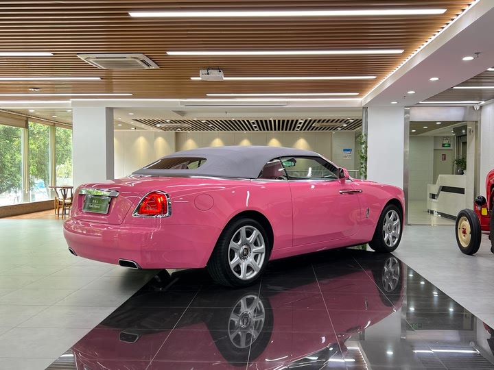 Фото 7 - Rolls-Royce Dawn