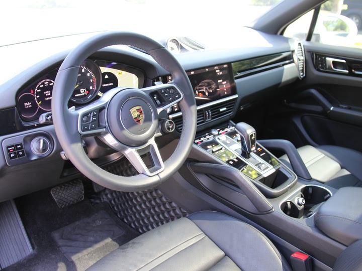 Фото 11 - Porsche Cayenne Hybrid