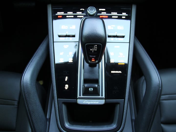 Фото 20 - Porsche Cayenne Hybrid