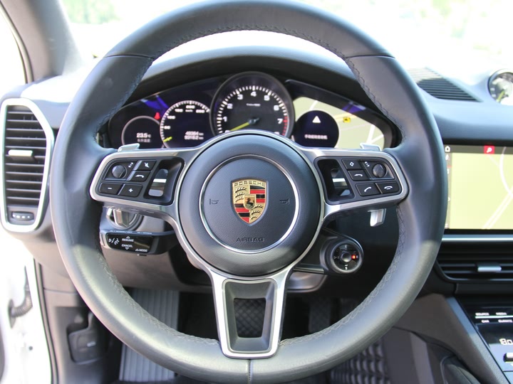 Фото 22 - Porsche Cayenne Hybrid