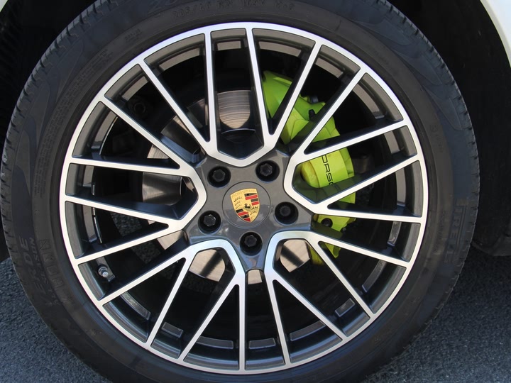 Фото 23 - Porsche Cayenne Hybrid