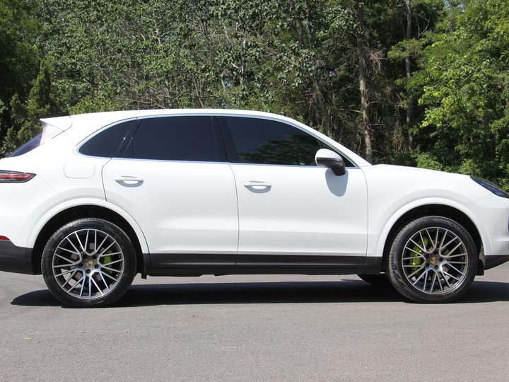 Фото 8 - Porsche Cayenne Hybrid