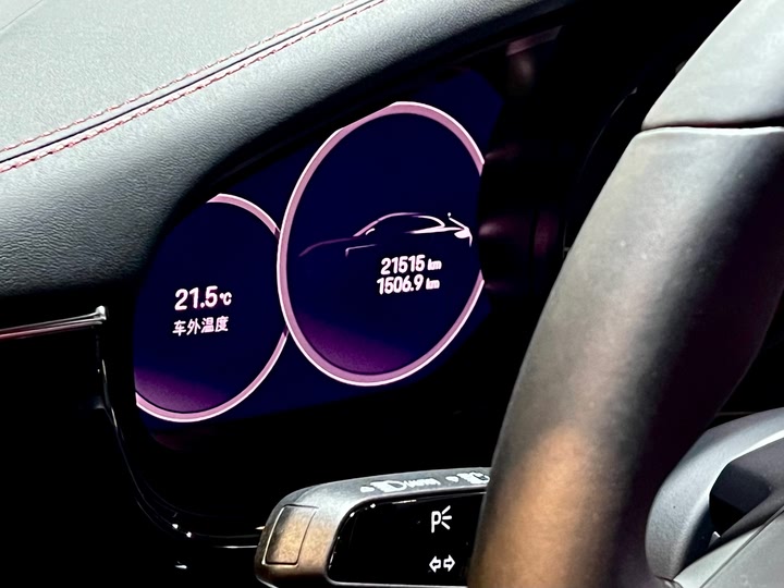 Фото 7 - Porsche Panamera