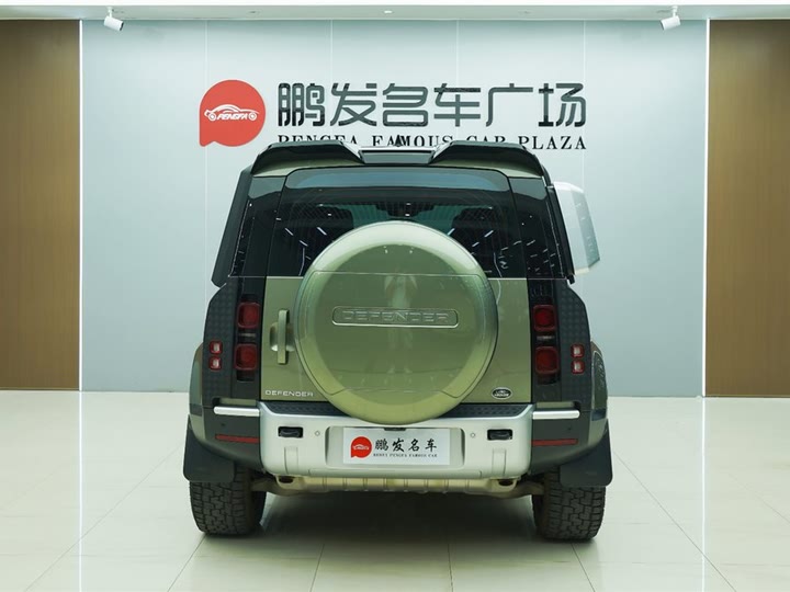 Фото 19 - Land Rover Defender