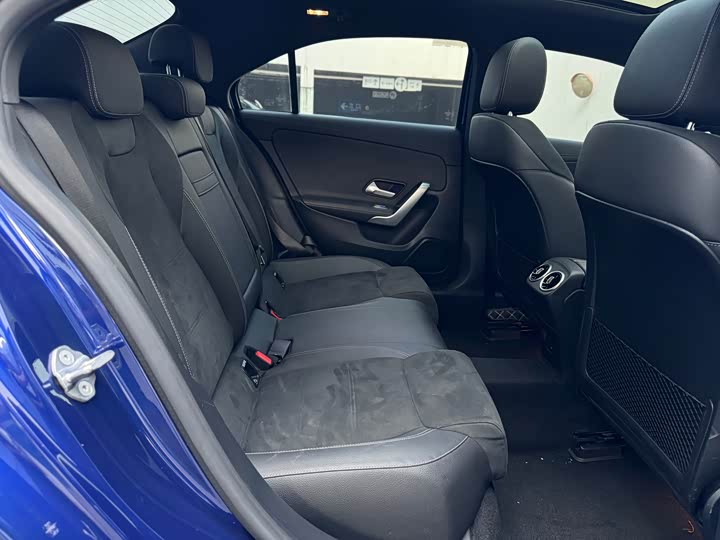 Фото 11 - Mercedes-Benz A-Class