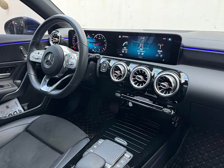 Фото 14 - Mercedes-Benz A-Class