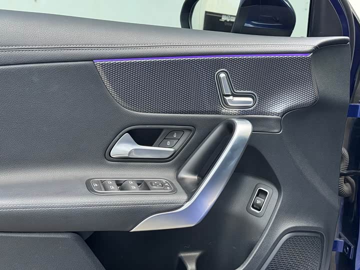 Фото 19 - Mercedes-Benz A-Class