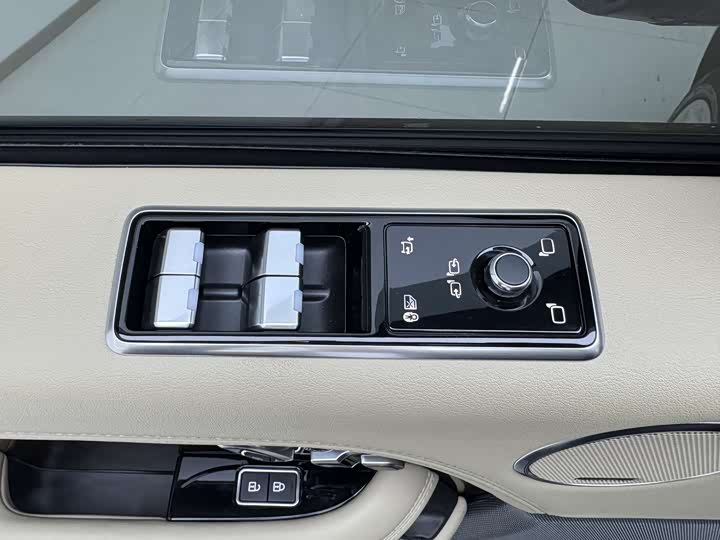 Фото 24 - Land Rover Range Rover