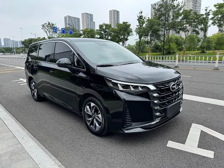 Фото 2 - GAC Trumpchi M6