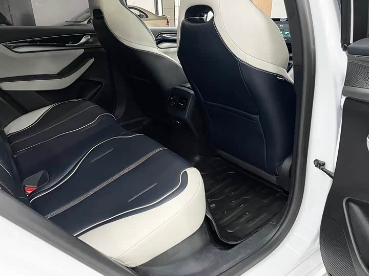 Фото 13 - BYD Qin Plus