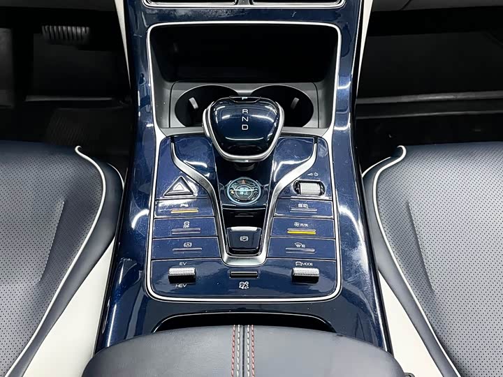 Фото 18 - BYD Qin Plus