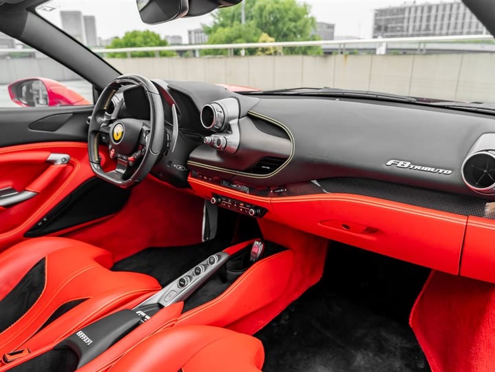 Фото 12 - Ferrari F8