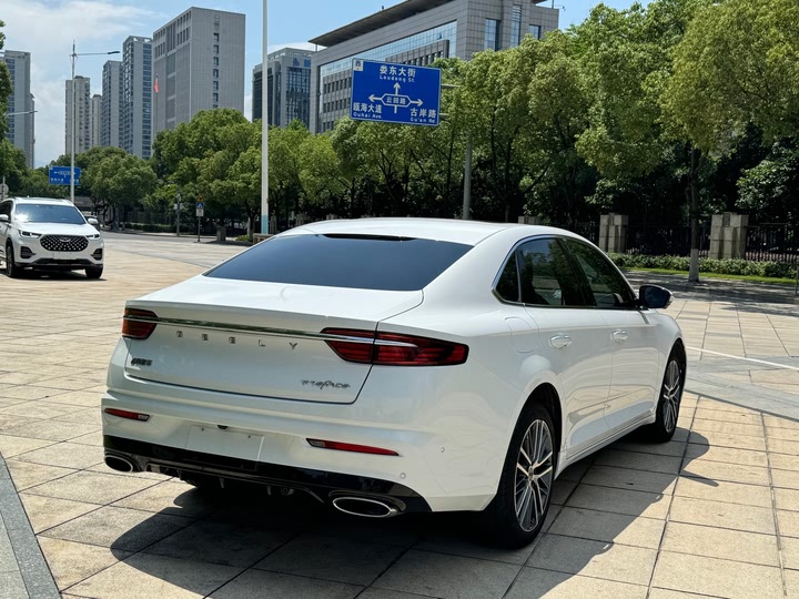 Фото 16 - Geely Preface